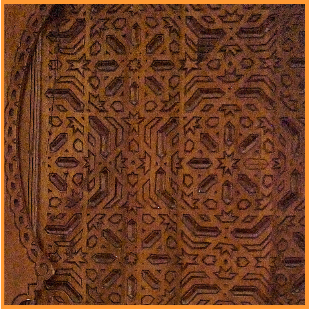 Moroccan Wood Furniture: Geometric designs.